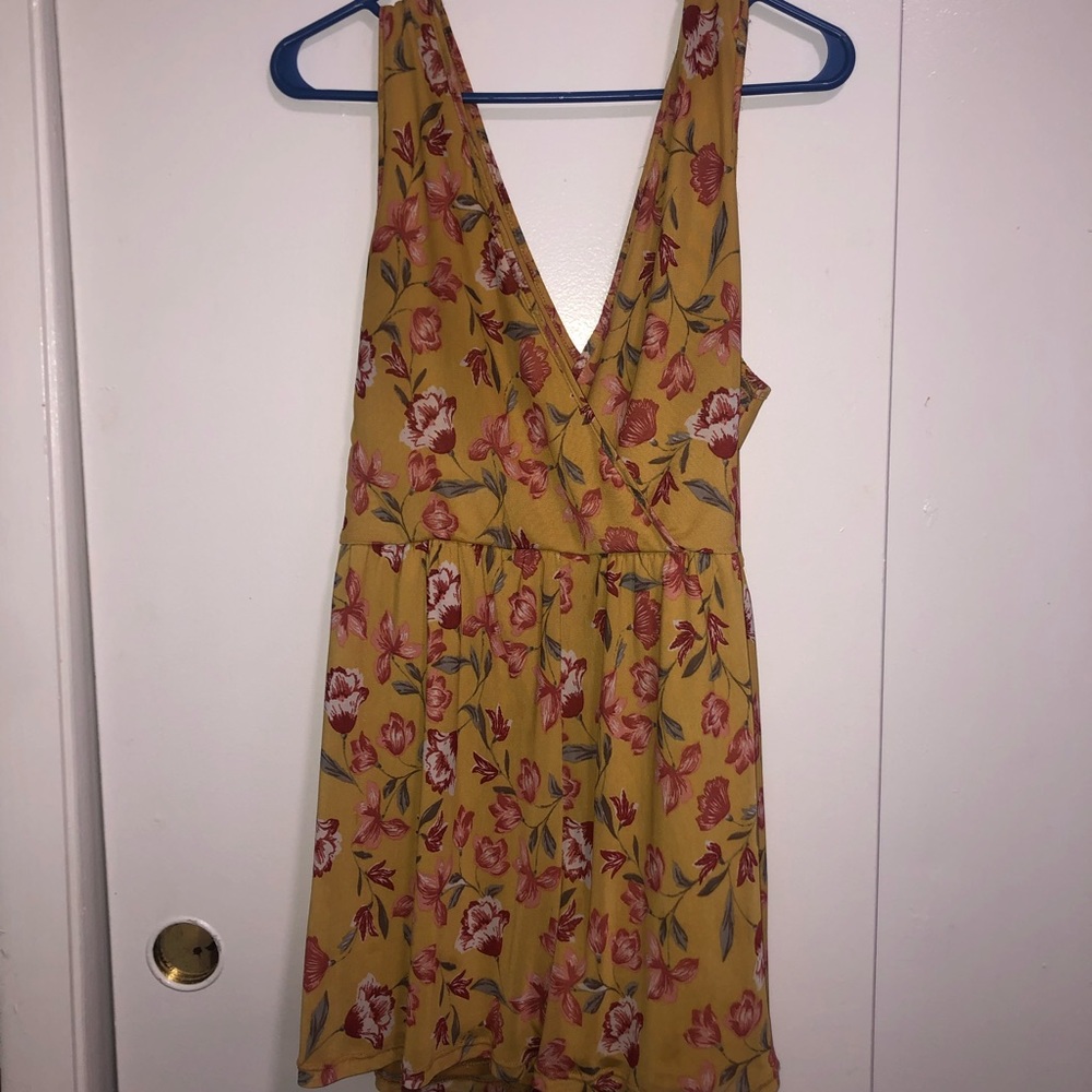 XL, yellow floral romper